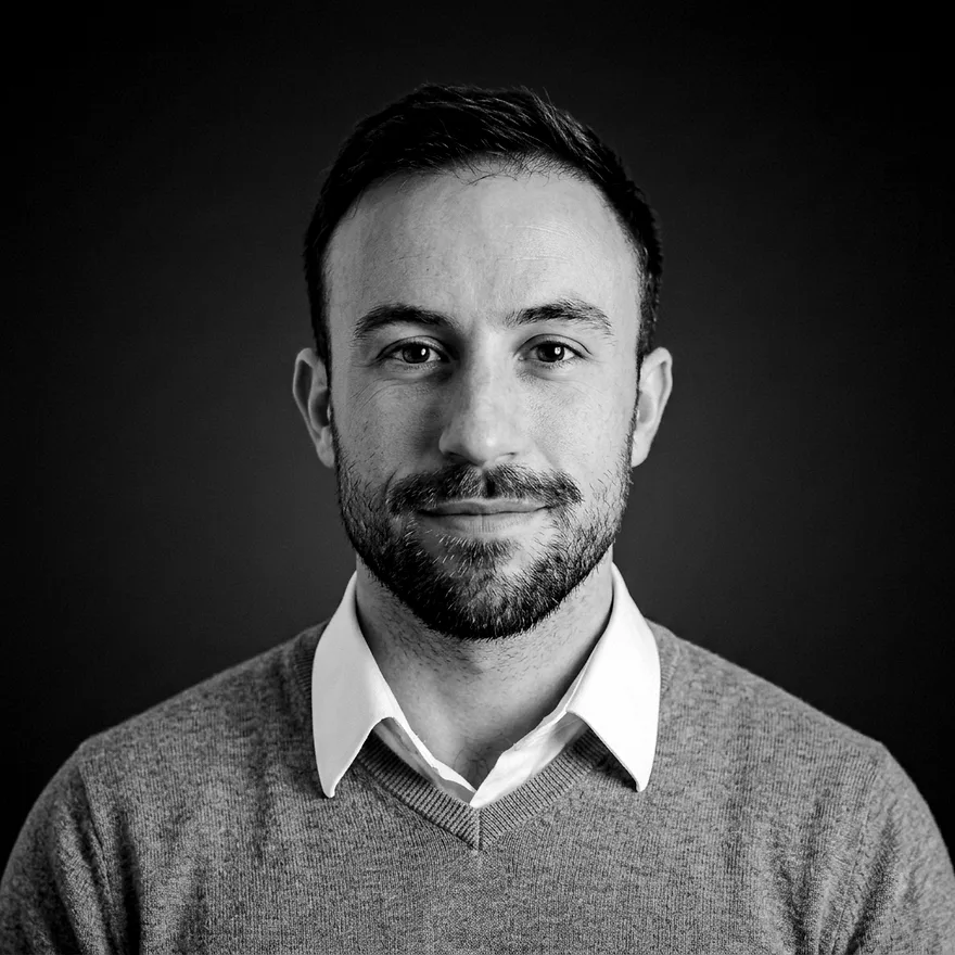 Retrato de Alberto Domínguez, cofundador, diseñador 3D y responsable de operaciones de FormLab Studio